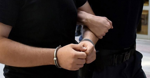 GÖZALTINA ALINAN ÖĞRETMEN TUTUKLANDI