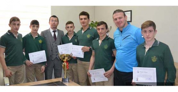 GÜREŞÇİLER U23 TÜRKİYE ŞAMPİYONASI’NDA