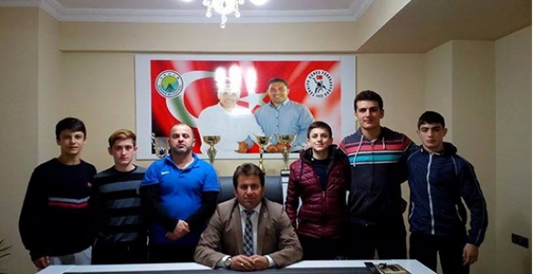 GÜREŞÇİLER YOLA ÇIKTI