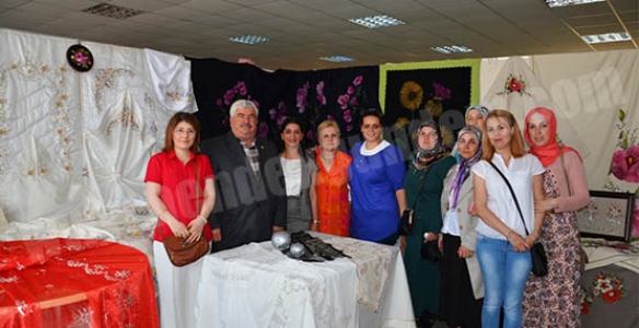 HALK EĞİTİMİN YIL SONU SERGİSİ YOĞUN İLGİ GÖRDÜ