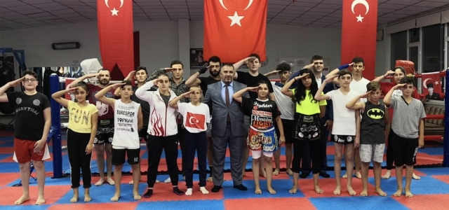 Harçlıklarını Mehmetçiklere Bağışladılar