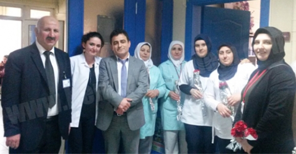 HASTANE YÖNETİMİ KADINLAR GÜNÜNÜ KUTLADI