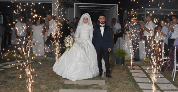 HAYATLARINI BİRLEŞTİRDİLER