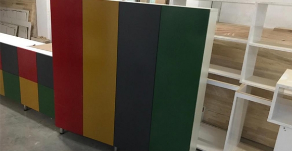 Hayırsever Esnaf Bu Kez Minikleri Sevindirdi