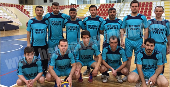 HEKİM YAPI SET VERMEDEN KAZANDI