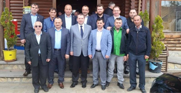 HENDEK AK PARTİ'NİN PAZAR MİSAFİRİ UNCUOĞLU OLDU