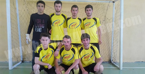 HENDEK ANADOLU LİSESİNDEN FUTBOL RESİTALİ