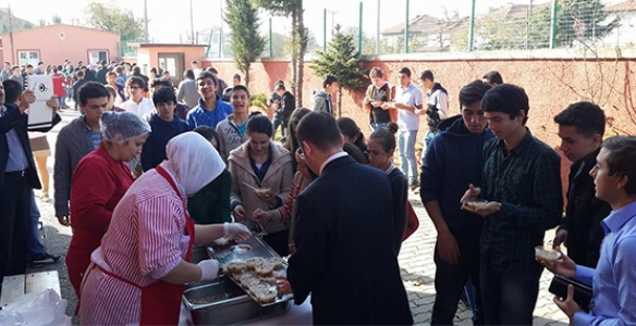 HENDEK ANADOLU TİCARET MESLEK LİSESİ ÖĞRECİLERİN'DEN AŞURA 