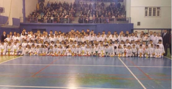 HENDEK BELEDİYESİ KARATE TAKIMI KUŞAK TERFİ ETTİ