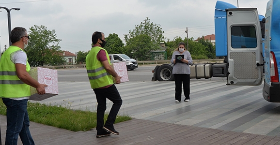 Hendek Belediyesi Ramazanda Yardıma Koştu