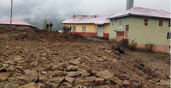 HENDEK BELEDİYESİ SAHADA