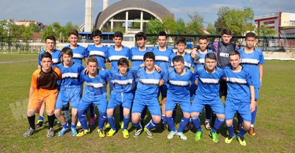 HENDEK DERBİSİNDE Y.HENDEKSPOR U16 ROVANŞI ALDI