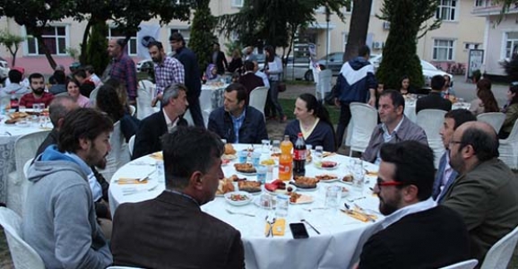 HENDEK EĞİTİM FAKÜLTESİ İFTARDA BULUŞTU