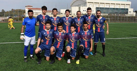 Hendek Gençlikspor Sahasında Farklı Kaybetti