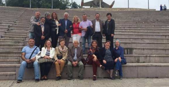 HENDEK LİSESİ MEZUNLARI 37 YIL SONRA HASRET GİDERDİLER