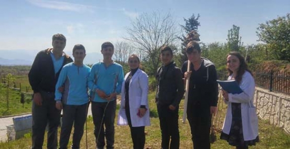 HENDEK MESLEKİ VE TEKNİK ANADOLU LİSESİ’NDE AĞAÇ DİKME SEFERBERLİĞİ