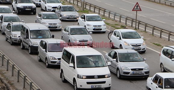 HENDEK TRAFİĞİNDE BAYRAM YOĞUNLUĞU