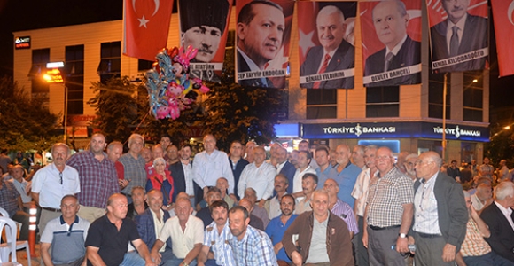 DEMOKRASİ NÖBETİ DEVAM EDİYOR