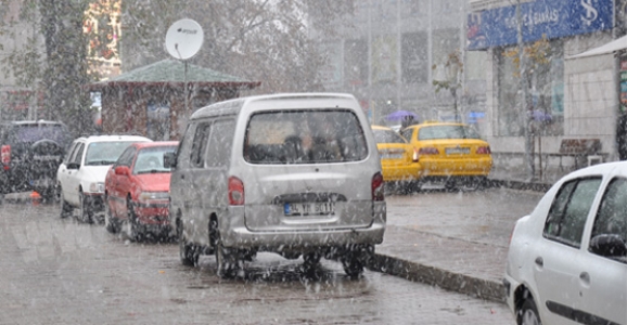 HENDEK'E İLK KAR DÜŞTÜ