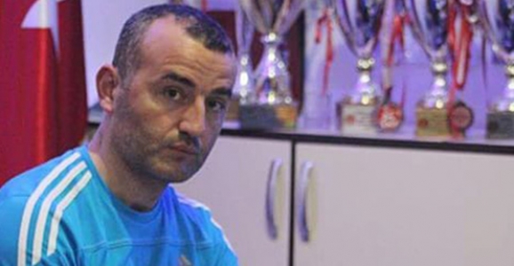 HENDEKLİ KARATE ANTRENÖRÜ SINIR DIŞI EDİLDİ