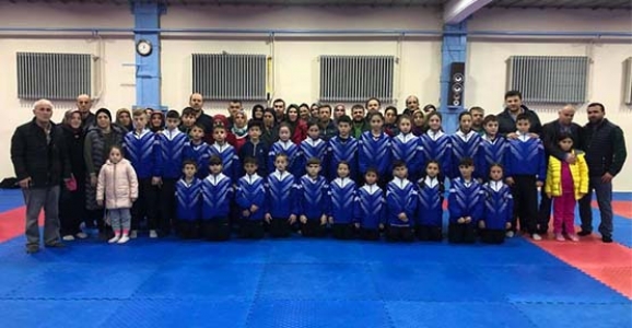 HENDEK’Lİ KARATECİLER GAZİANTEP’TE MADALYA AVINDA