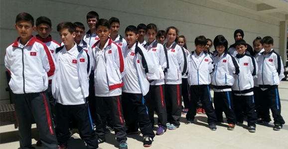 HENDEK'Lİ KARATECİLER MADALYA İÇİN İSTANBUL'DA