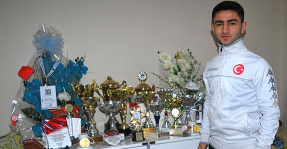 HENDEK’Lİ KARATECİLER RİZE’DE MADALYA AVINA ÇIKIYOR