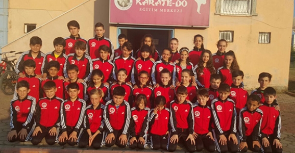 HENDEK'Lİ KARATECİLERDEN MANİSA'YA ÇIKARMA