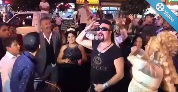 HENDEKLİ ROMANLAR MEYDANI ŞENLENDİRDİ