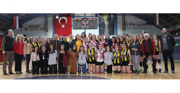 HENDEK’Lİ SULTANLAR ŞAMPİYON