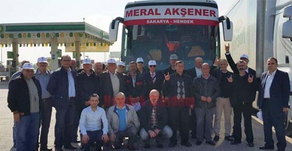 HENDEK’Lİ ÜLKÜCÜLER İZMİR YOLUNDA