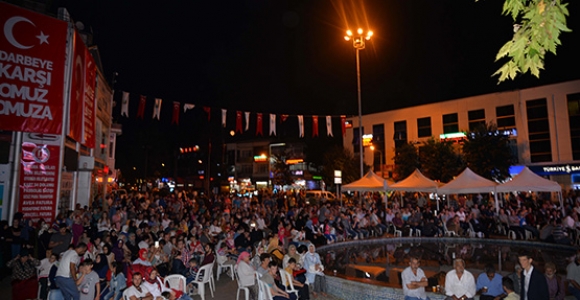 HENDEKLİLER MEYDANI BOŞ BIRAKMIYOR