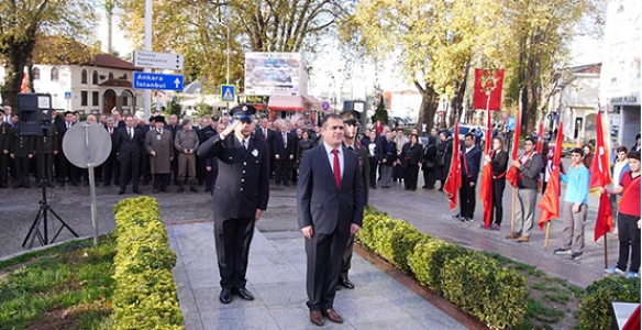 HENDEK’TE 10 KASIM TÖRENİ YAPILDI