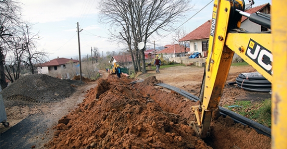 HENDEK’TE 30 YILLIK HATLAR YENİLENİYOR