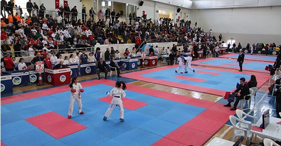 Hendek’te Anlamlı Turnuva 