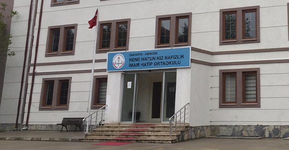 Hendek’te Fen ve Sosyal Bilimler Lisesi Şaşkınlığı