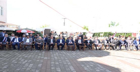 HENDEK'TE HAYIR ÇARŞISI AÇILDI