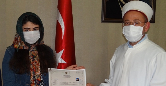 Hendek’te Müslüman Oldu