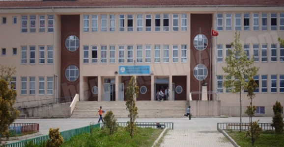 HENDEK’TE OKULLARIN İSİMLERİNDE DEĞİŞİKLİK YAPILDI