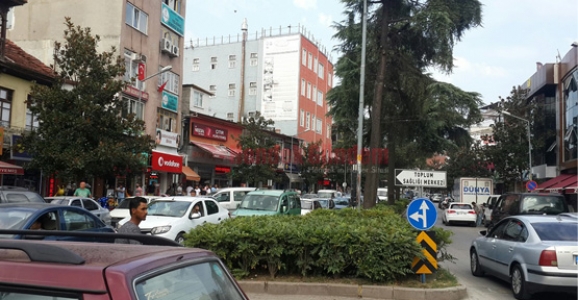 HENDEK’TE TRAFİK ARAP SAÇINA DÖNDÜ