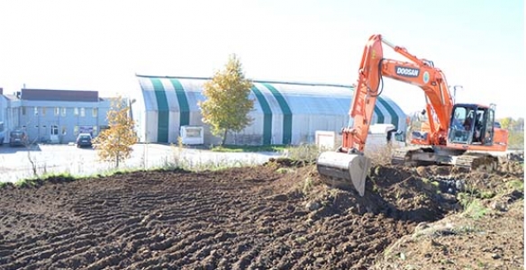 HENDEK’TE YOLLAR AÇILIYOR