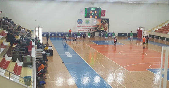 HENTBOL YARI FİNALLERİ START ALDI