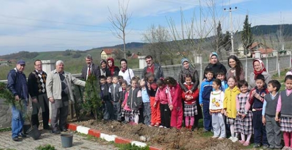 HER ÇOCUK BİR FİDAN KAMPANYASI