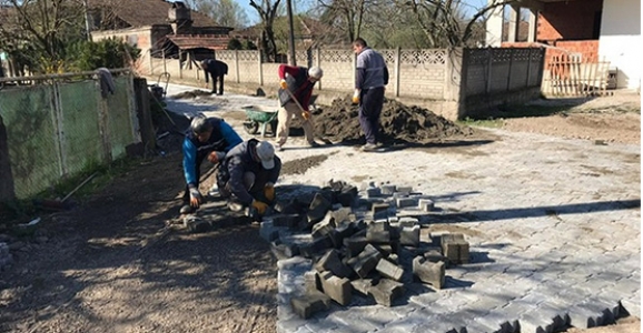 Hizmet Eli Martinler’de