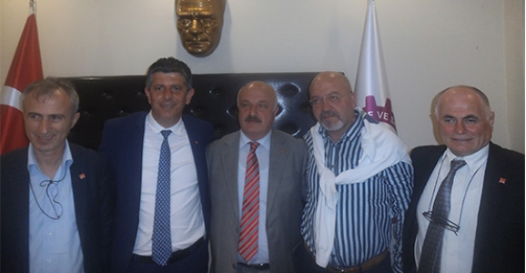 HÜSEYİN  AVNİ ŞAHİN HENDEK'TE 