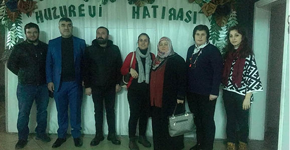 Huzur Evi Sakinlerini Ziyaret Ettiler