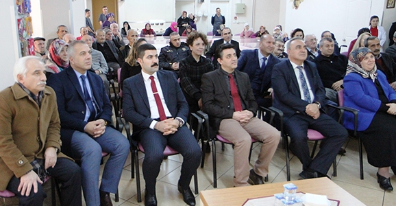 Huzur Evinde Şiir Dolu Mutluluk