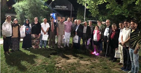 Huzurevi Sakinlerine İftar Yemeği