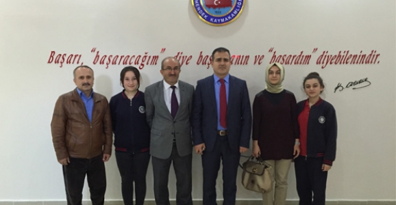 İDARECİ VE ÖĞRENCİLERDEN KAYMAKAM VE HUZUR EVİNE ZİYARET