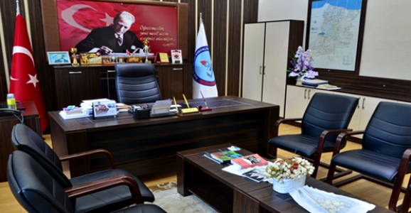 İLÇE MİLLİ EĞİTİM MÜDÜRÜ MAKAMI NEDEN DOLDURULMUYOR